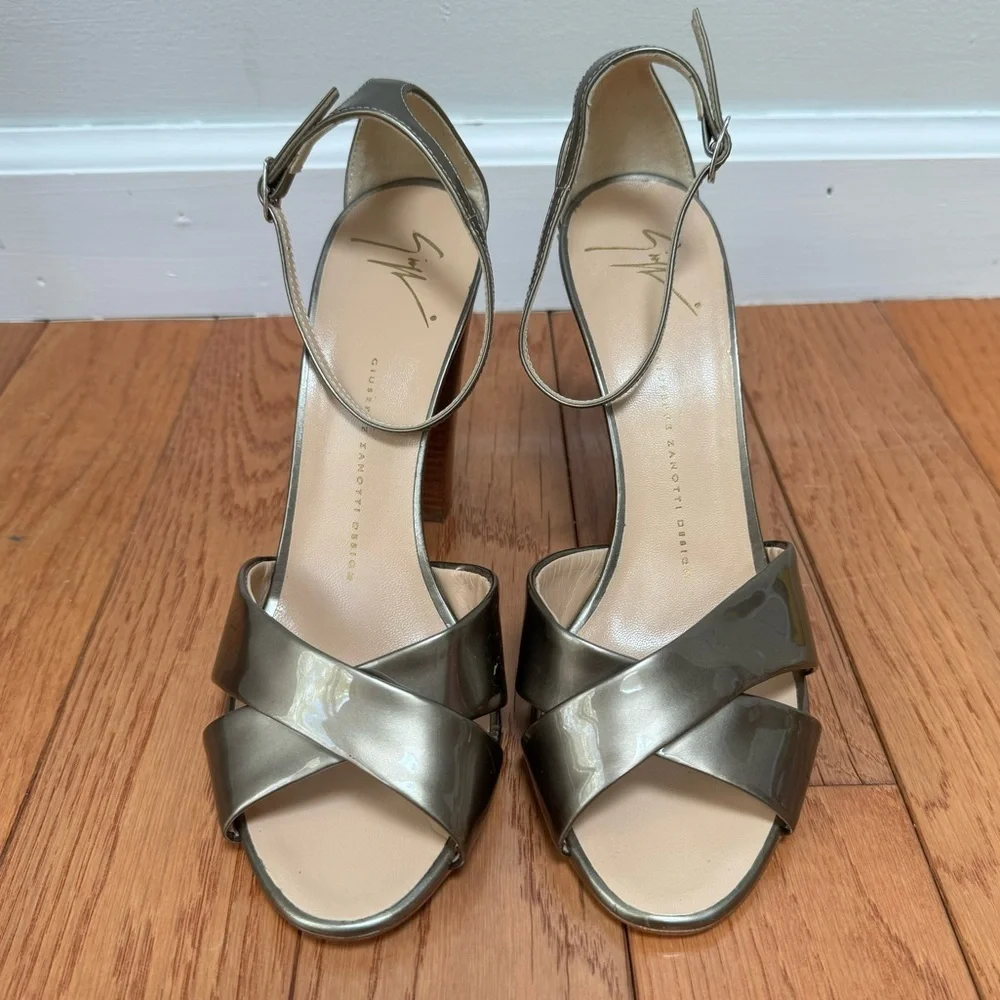 Giuseppe Zanotti strapped‎ bronze and wood block heels size 39.5